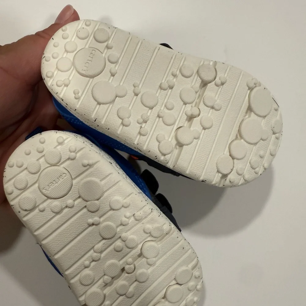 Carter’s 0-3m Baby Sneakers -NWOT